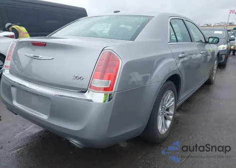2011 Chrysler 300 z USA, uszkodzony, nr VIN 2C3CA4CG8BH535848